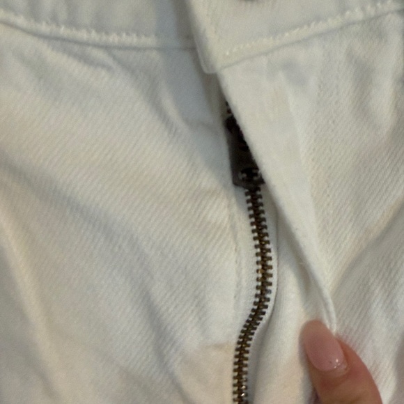 Abercrombie & Fitch Women's High Rise Cropped White Frayed Jeans - Picture 3 of 6